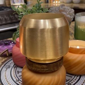 New in box! Anthropologie ✨Gorgeous 2 wick large candle. Amber Topaz.